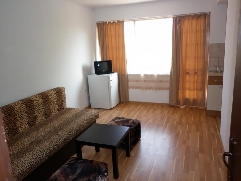 Ivanova Cheshma Guest House Varna Ruang foto
