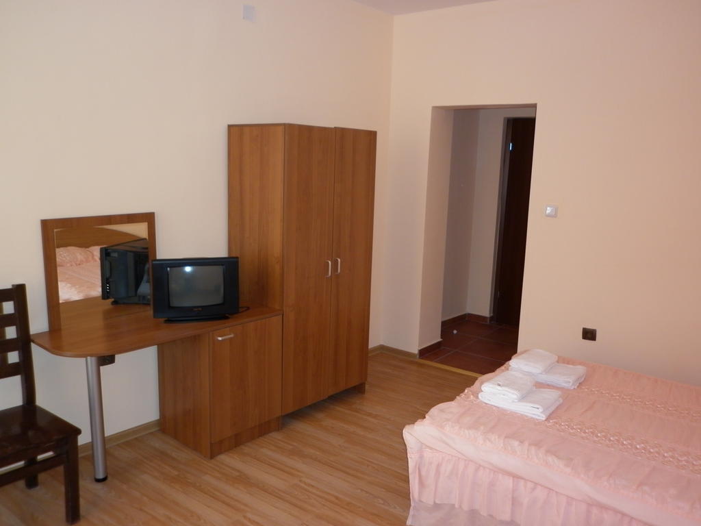 Ivanova Cheshma Guest House Varna Ruang foto